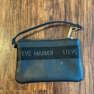 Steve Madden wristlet